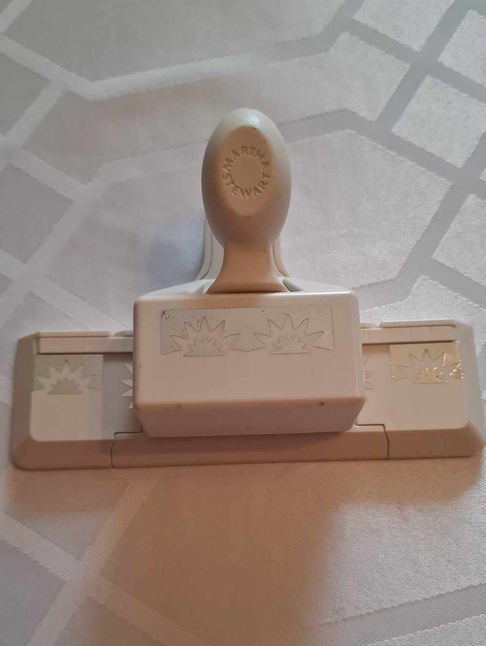 Martha Stewart  Multi-Card Border Punch